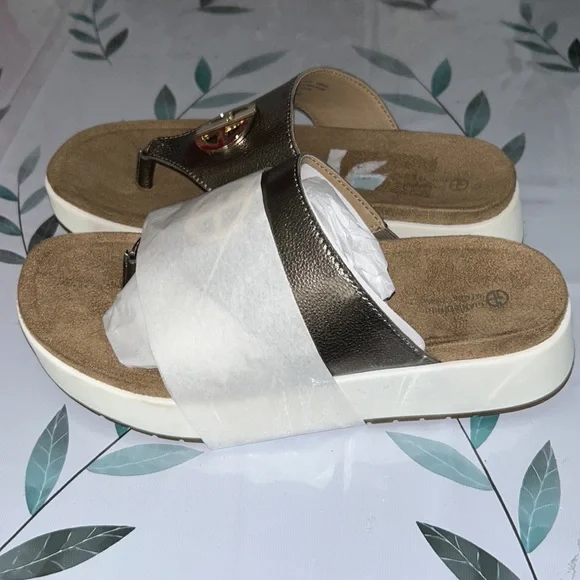 Giani Bernini Leather Sandal - Picture 6 of 10